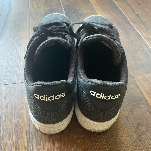 EUC Adidas Black Men’s Size 9.5 Sneakers Classic Design - Picture 3 of 8